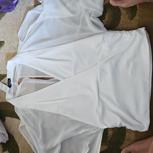 NWT! Bebe split chiffon sleeve spandex body